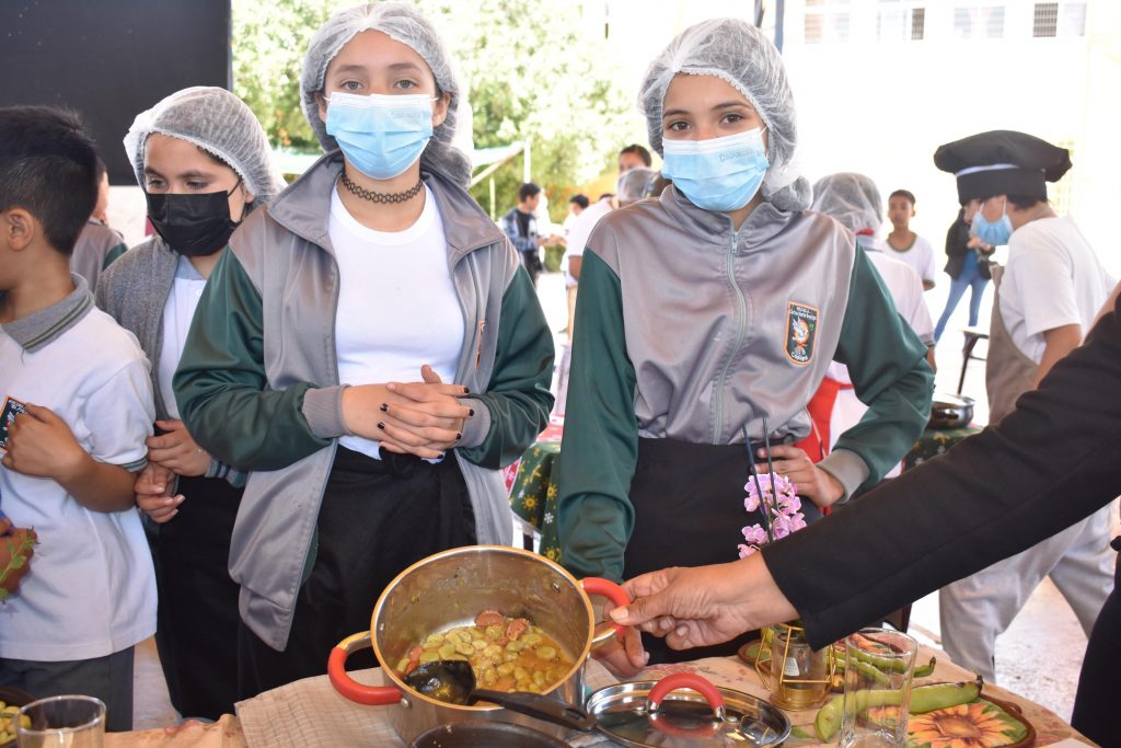 “MASTER CHEF JUNIOR, DESCUBRIENDO LOS SABORES COLONIALES