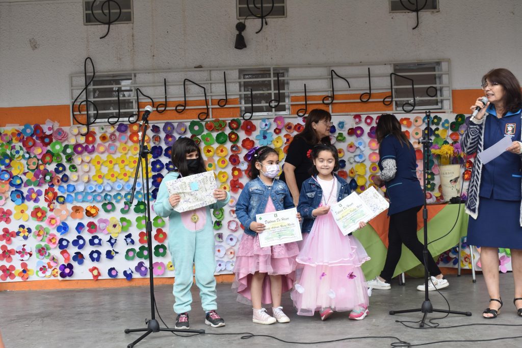 GANADORES DE LOS CONCURSOS CREACIÓN DE CUENTOS Y AUDIO